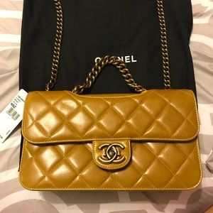Chanel Bag Flapbag yellow gold